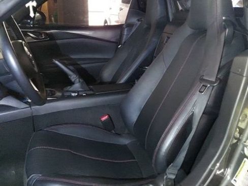 Used 2017 MAZDA MX-5 Miata RF Grand Touring RWD image 5