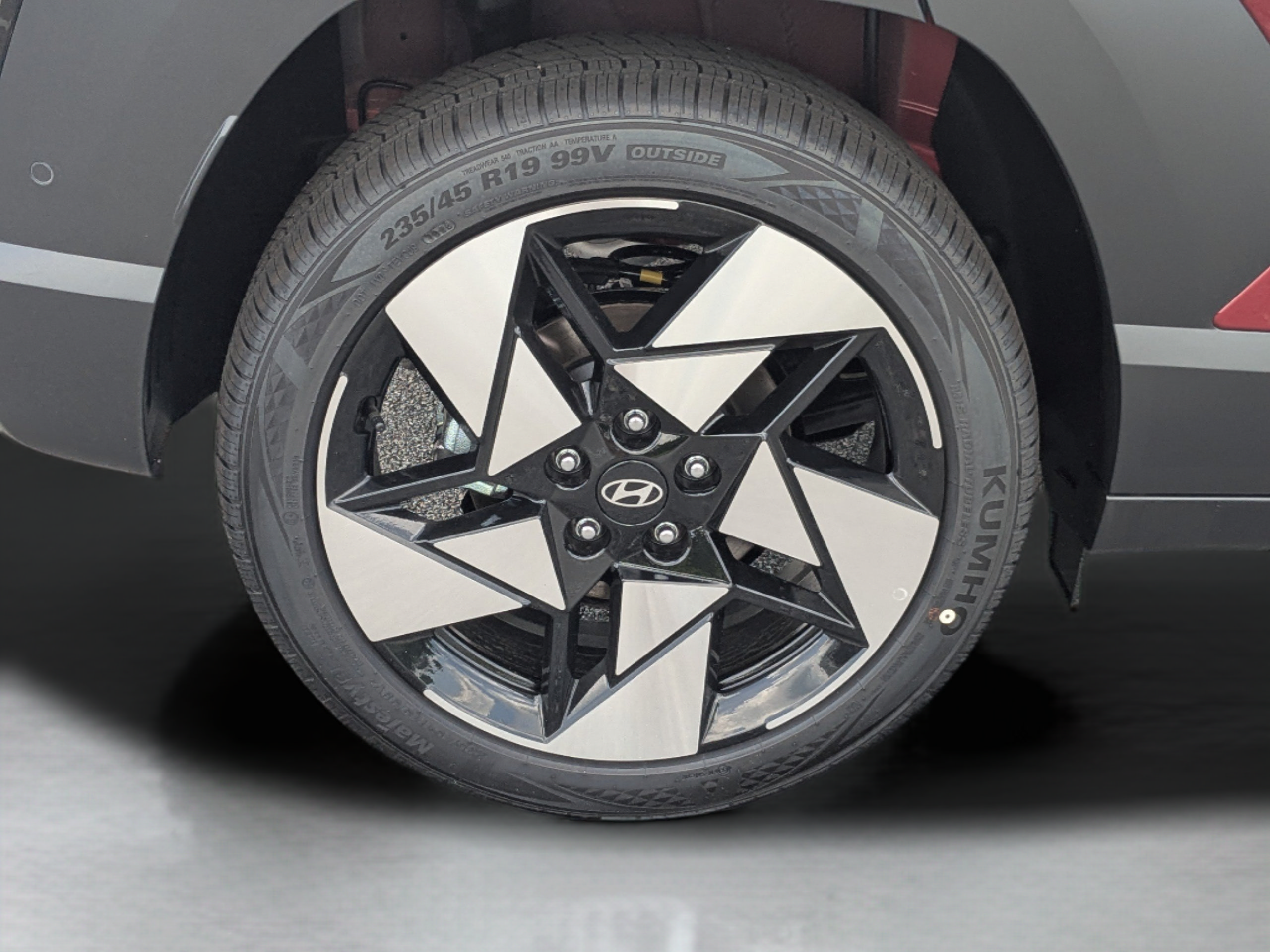 New 2027 Hyundai Kona Limited FWD image 14