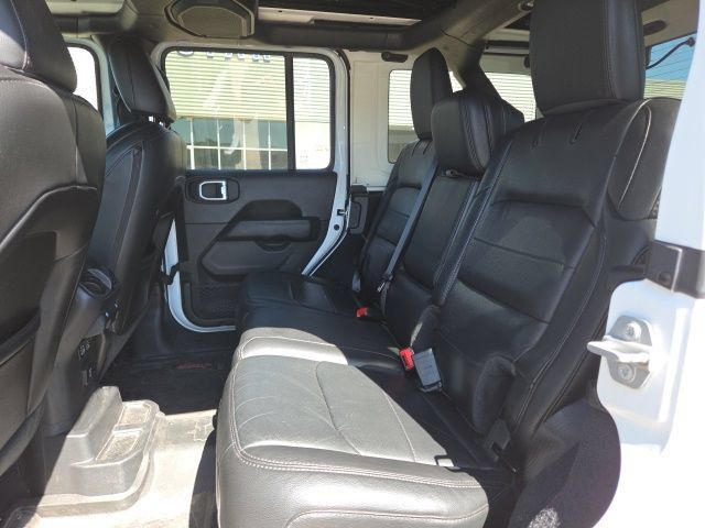 Used 2020 Jeep Wrangler Unlimited Sahara AWD/4WD image 25