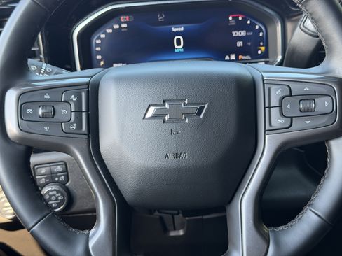 Used 2024 Chevrolet Silverado 2500 ZR2 w/ Technology Package AWD/4WD image 18