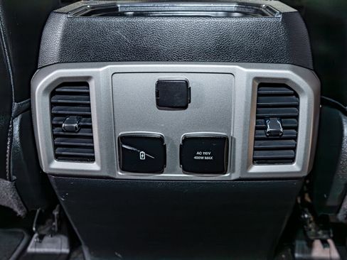 Used 2018 Ford F250 Lariat w/ Lariat Value Package AWD/4WD image 22
