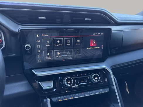 Used 2022 GMC Sierra 1500 Denali w/ Technology Package image 21