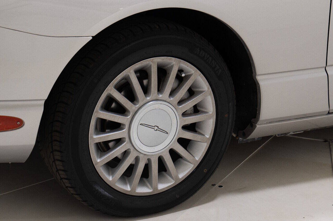 Used 2005 Ford Thunderbird RWD image 43