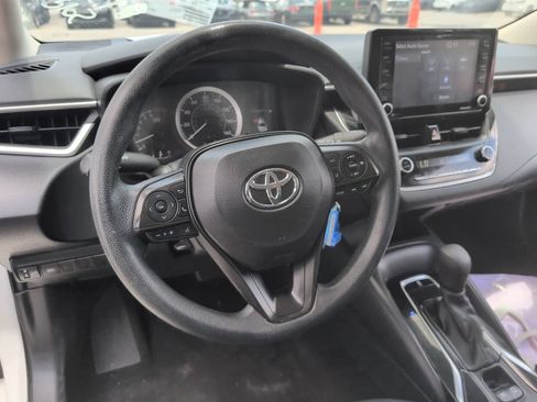Used 2022 Toyota Corolla LE FWD image 15