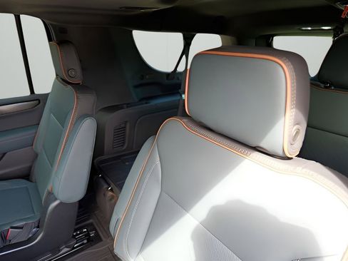 New 2026 GMC Yukon XL AT4 w/ AT4 Premium Plus Package AWD/4WD image 28