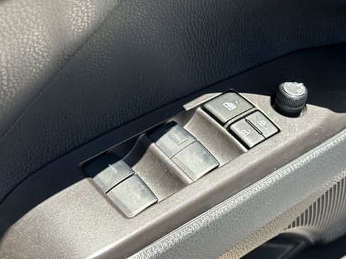 Used 2024 Toyota Camry SE FWD image 19