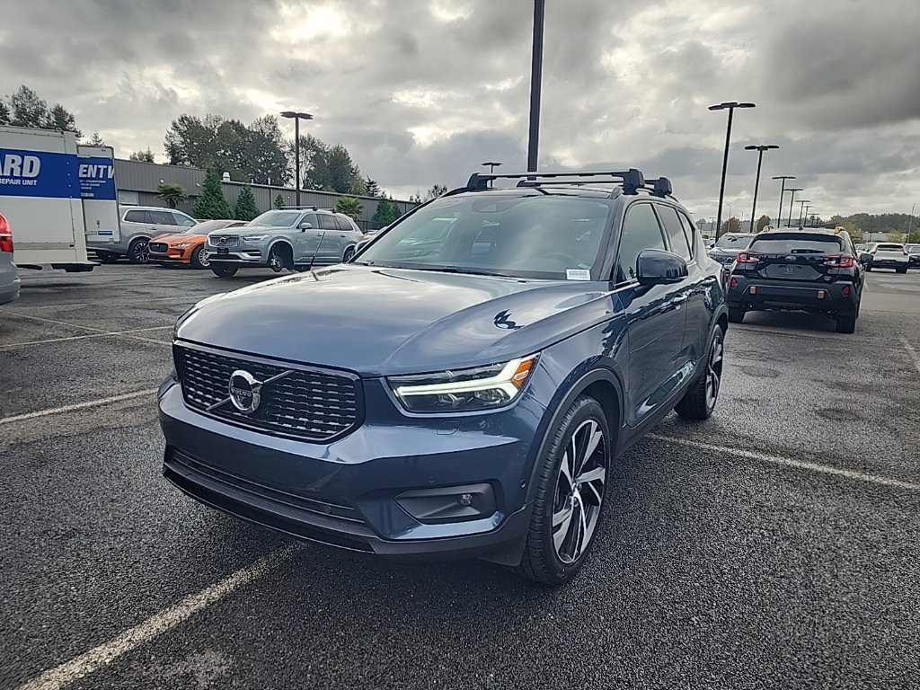 Used 2022 Volvo XC40 T5 R-Design w/ Advanced Package AWD/4WD image 1