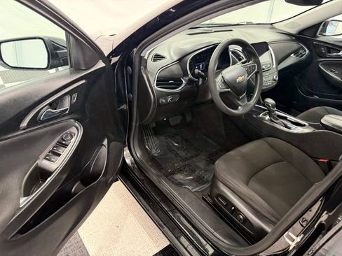 Used 2021 Chevrolet Malibu LT image 29