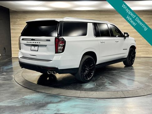 Used 2024 Chevrolet Suburban High Country AWD/4WD image 17
