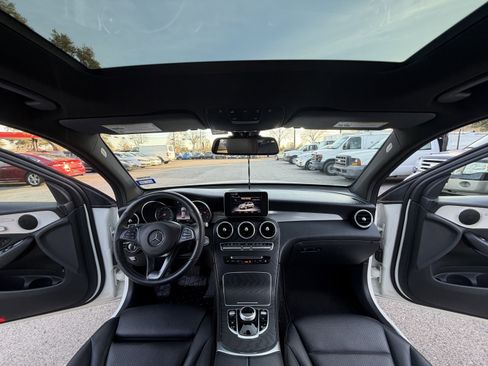 Used 2019 Mercedes-Benz GLC 300 image 23
