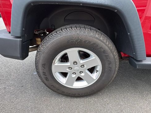 Used 2014 Jeep Wrangler Sport w/ Quick Order Package 24S AWD/4WD image 16