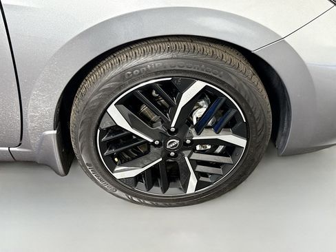 Used 2025 Nissan Versa SR w/ Trunk Package image 32