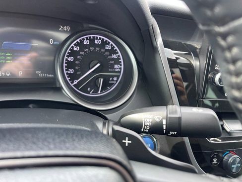 Used 2024 Toyota Camry XSE w/ Navigation Package image 21