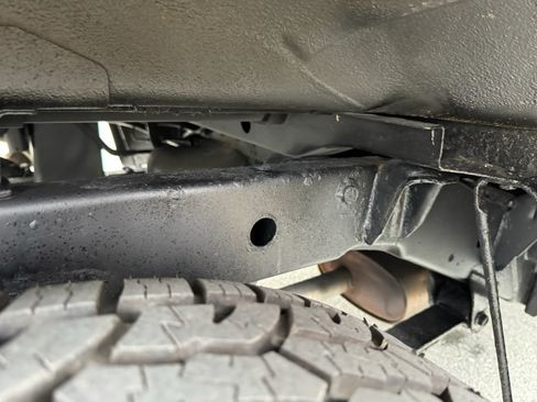 Used 2012 Nissan Frontier SV image 33