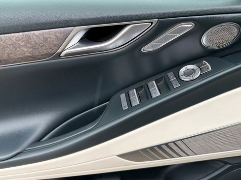 Used 2024 Genesis G80 image 12