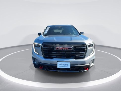Used 2025 GMC Acadia AT4 image 3