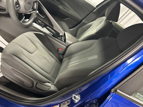Used 2022 Hyundai Elantra SEL FWD image 10