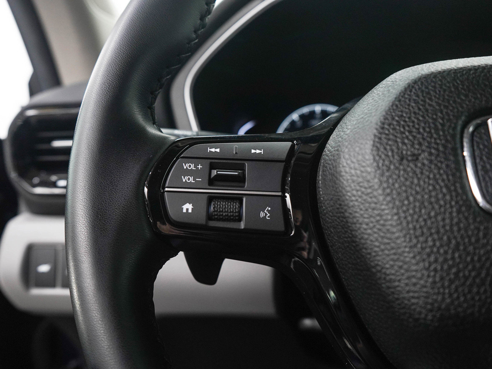 Used 2025 Honda Pilot EX-L image 28