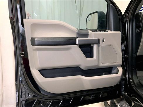 Used 2019 Ford F150 XLT w/ Equipment Group 302A Luxury image 21