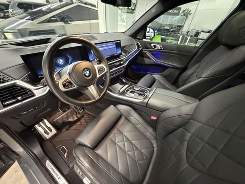 Used 2024 BMW X5 xDrive40i w/ M Sport Package AWD/4WD image 10