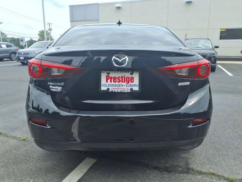 Used 2017 MAZDA MAZDA3 Grand Touring w/ Premium Equipment Package FWD image 3