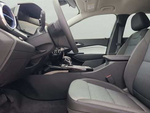 New 2026 Chevrolet Trax LT w/ Midnight Edition FWD image 17