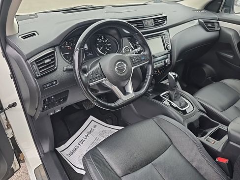 Used 2020 Nissan Rogue Sport SL w/ Premium Package image 16