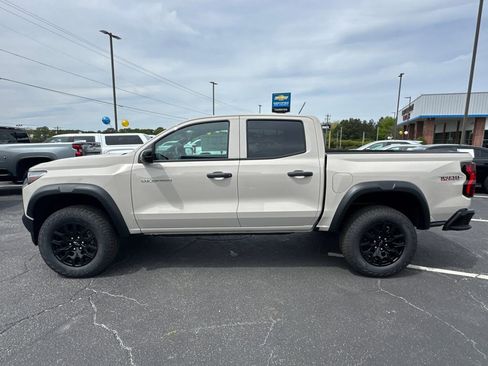 Used 2026 Chevrolet Colorado Trail Boss AWD/4WD image 9