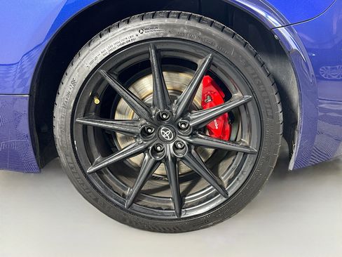 Certified 2024 Toyota GR86 Premium w/ Performance Package image 28