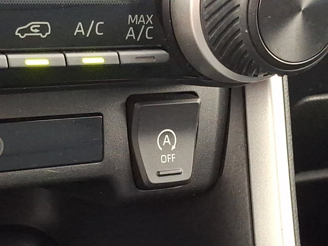 Used 2025 Toyota RAV4 LE FWD image 32