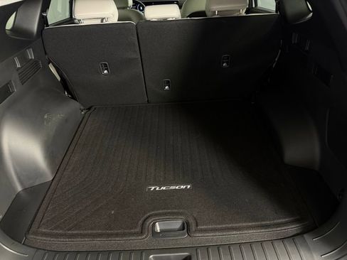 Used 2025 Hyundai Tucson Limited image 36