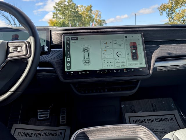 Used 2022 Rivian R1T Adventure AWD/4WD image 19