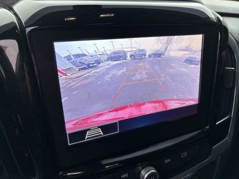 Used 2020 Chevrolet Traverse LT image 23