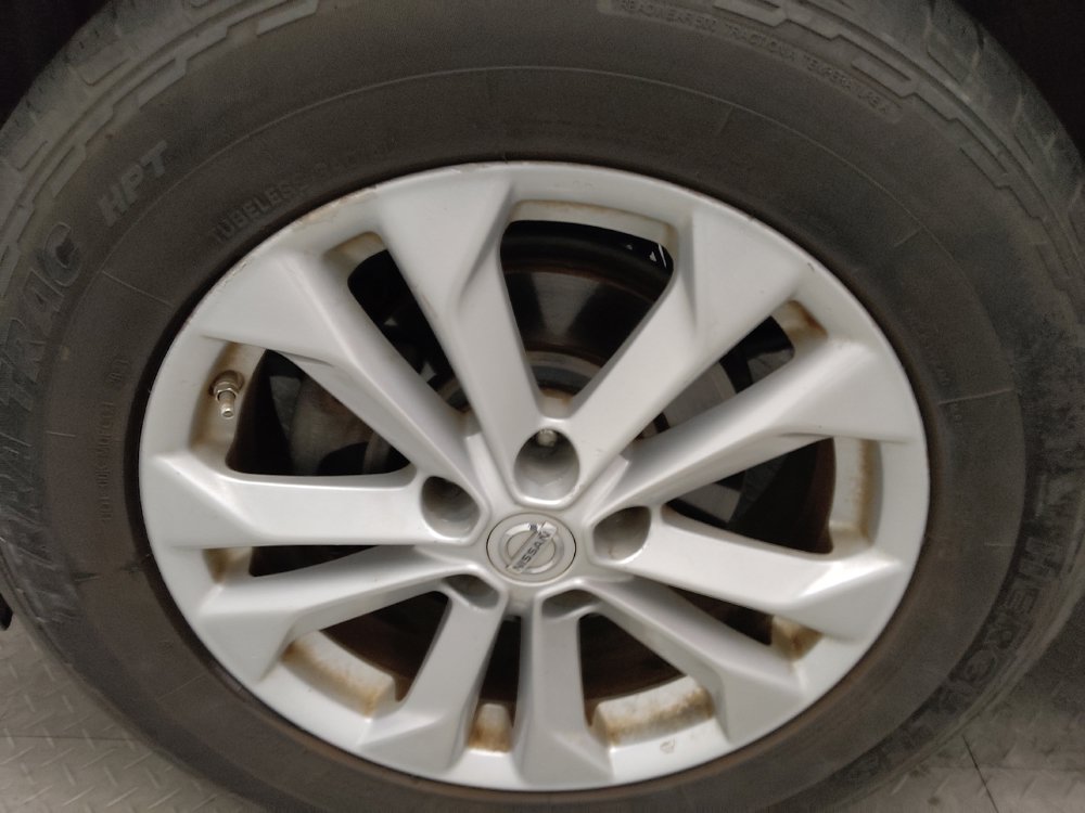 Used 2015 Nissan Rogue SV AWD/4WD image 31