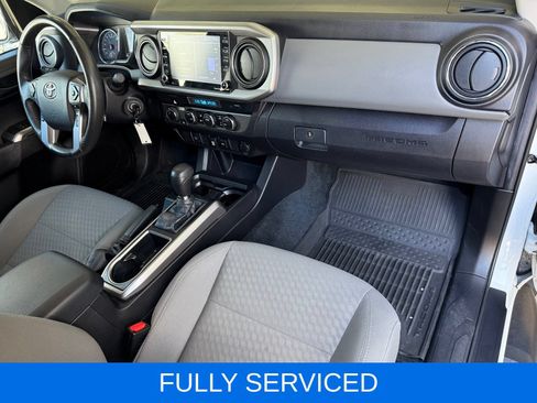 Used 2021 Toyota Tacoma SR5 AWD/4WD image 19