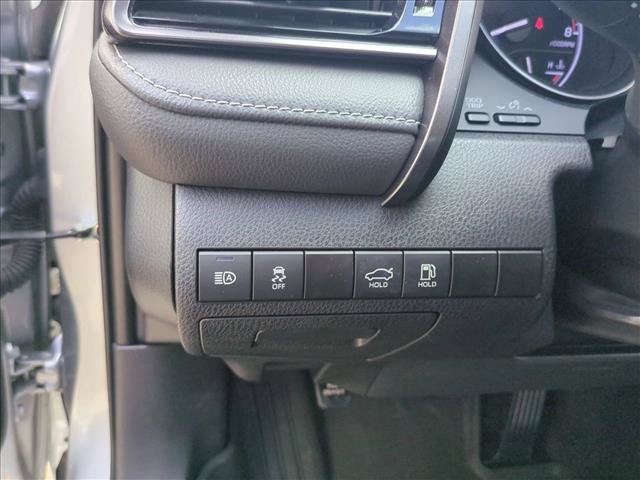 Used 2023 Toyota Camry SE FWD image 13