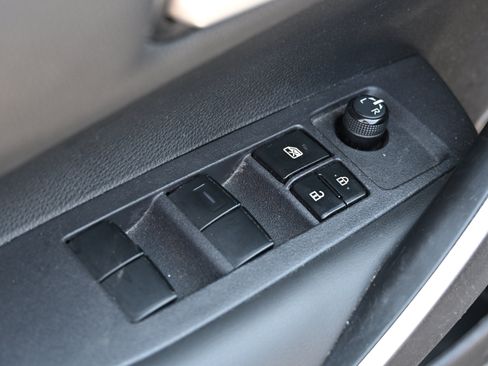 Used 2024 Toyota Corolla SE FWD image 15