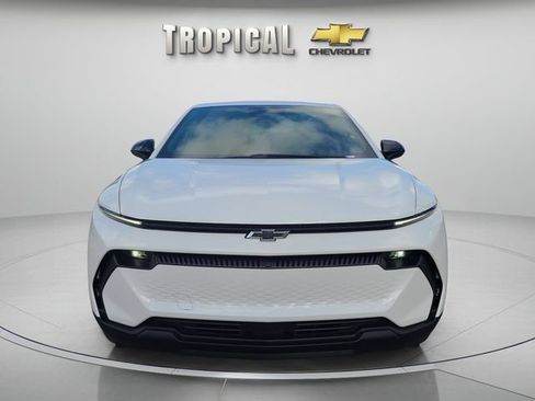 New 2026 Chevrolet Equinox EV LT w/ LPO, Blackout Package FWD image 8