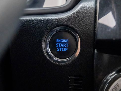 Used 2022 Toyota 4Runner TRD Off-Road Premium image 21