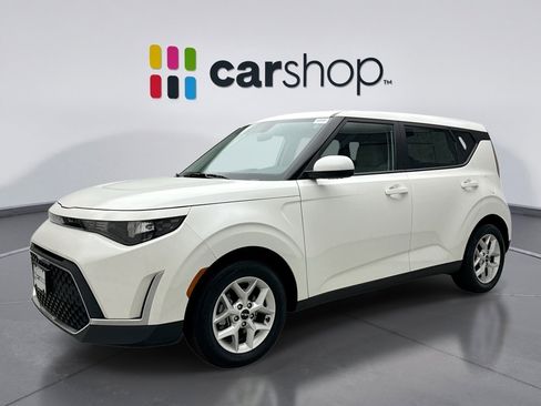 Used 2023 Kia Soul LX w/ LX Technology Package FWD image 1