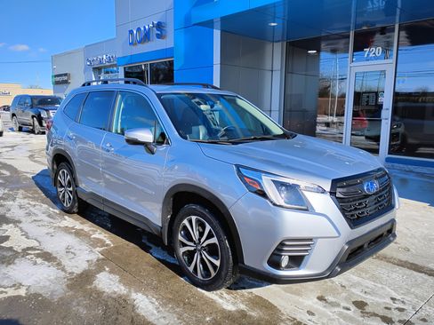 Used 2022 Subaru Forester Limited w/ Popular Package #2 image 3