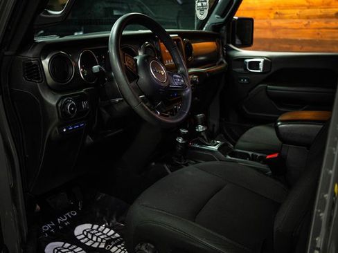 Used 2023 Jeep Wrangler Unlimited AWD/4WD image 8