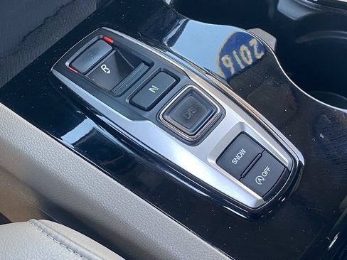 Used 2016 Honda Pilot Touring image 31
