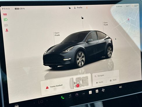 Used 2024 Tesla Model Y Long Range AWD/4WD image 20