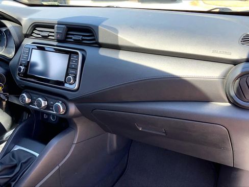 Used 2024 Nissan Versa S FWD image 18