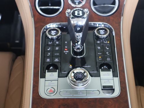 Used 2022 Bentley Continental GT AWD/4WD image 34