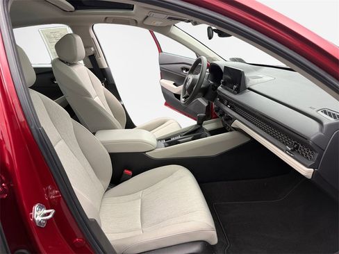 Used 2025 Honda Accord SE image 25