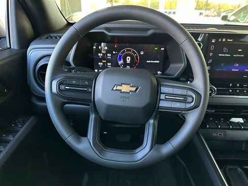 New 2026 Chevrolet Colorado W/T image 17