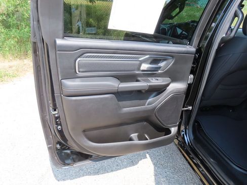 Used 2025 RAM 1500 Big Horn AWD/4WD image 30