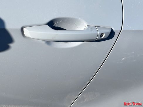 Used 2020 Honda CR-V Touring image 10
